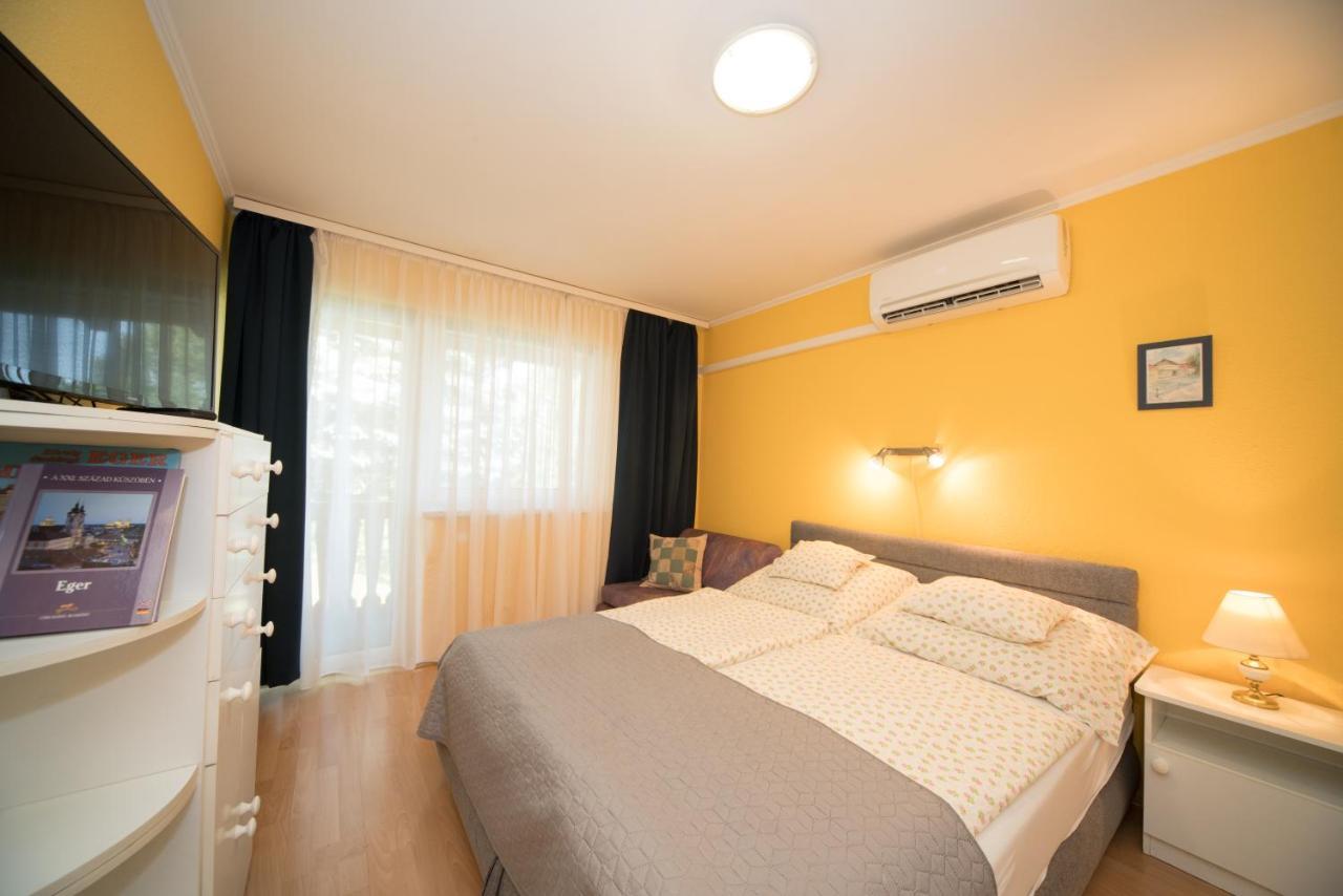 Siesta Vendeghaz Villa เอ็กเกอร์ ภายนอก รูปภาพ