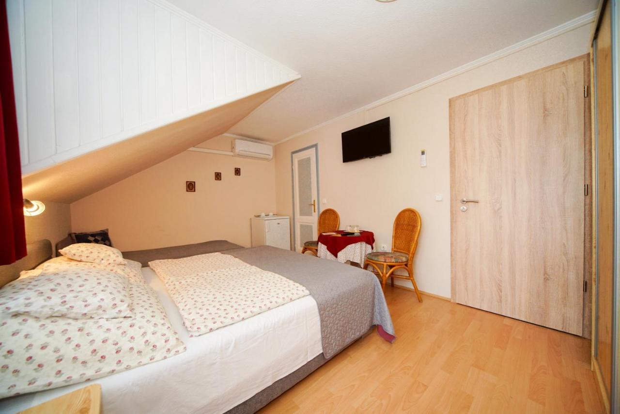 Siesta Vendeghaz Villa เอ็กเกอร์ ภายนอก รูปภาพ