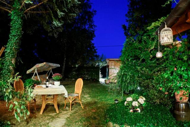 Siesta Vendeghaz Villa เอ็กเกอร์ ภายนอก รูปภาพ